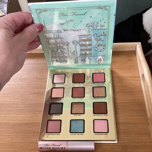 Too Faced Christmas in Los Angeles Eye Shadow Palette